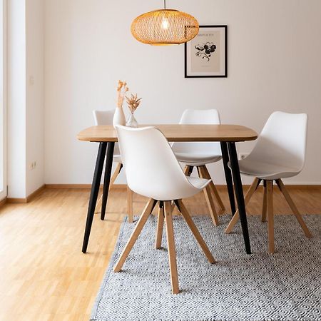 Altstadt Apartment 2 Zimmer Am Weibermarkt 罗伊特林根 外观 照片