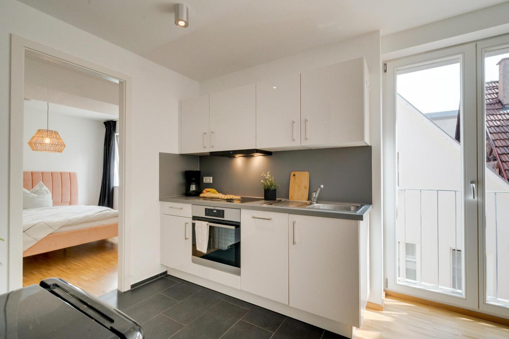 Altstadt Apartment 2 Zimmer Am Weibermarkt 罗伊特林根 外观 照片