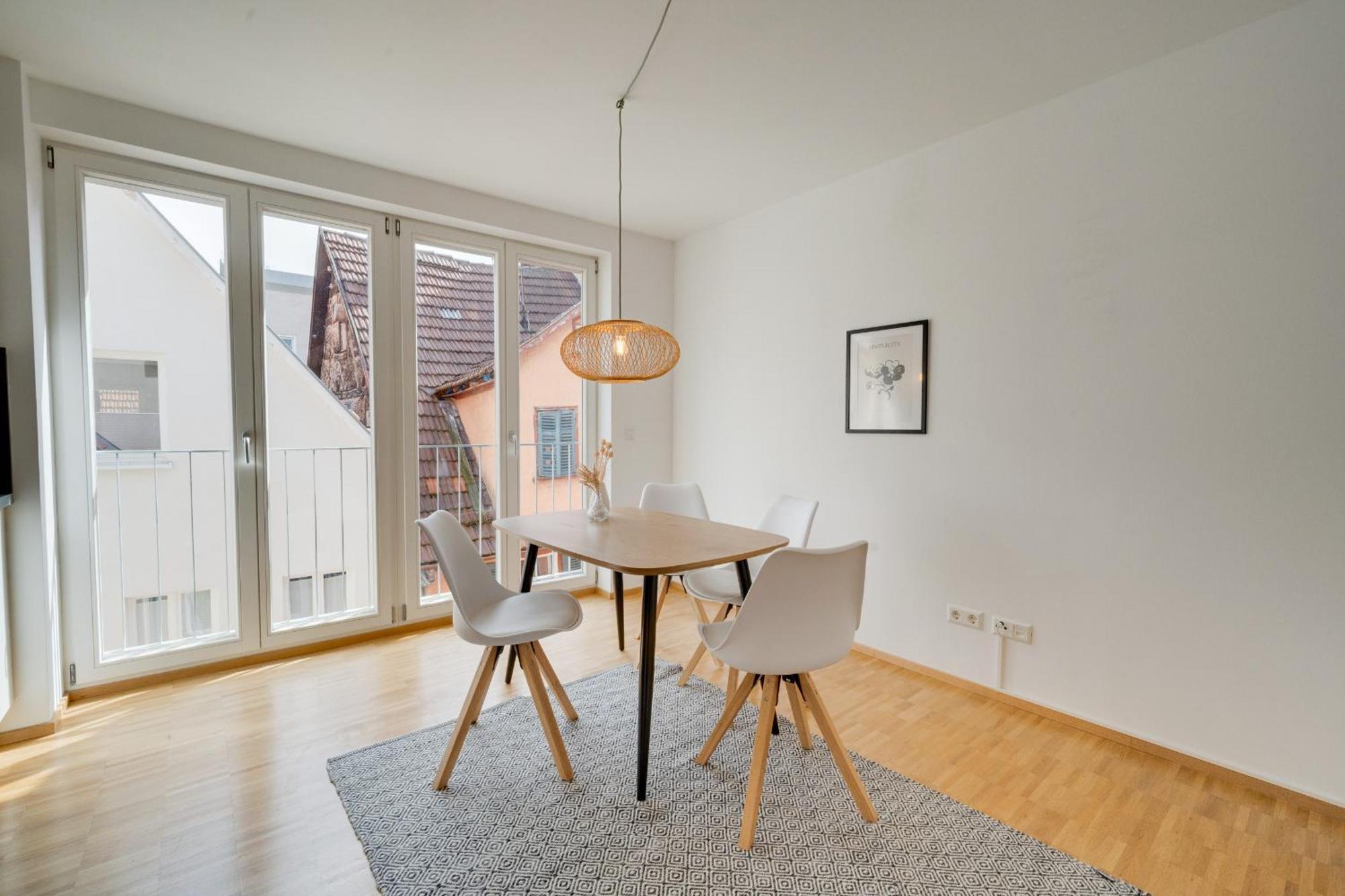 Altstadt Apartment 2 Zimmer Am Weibermarkt 罗伊特林根 外观 照片