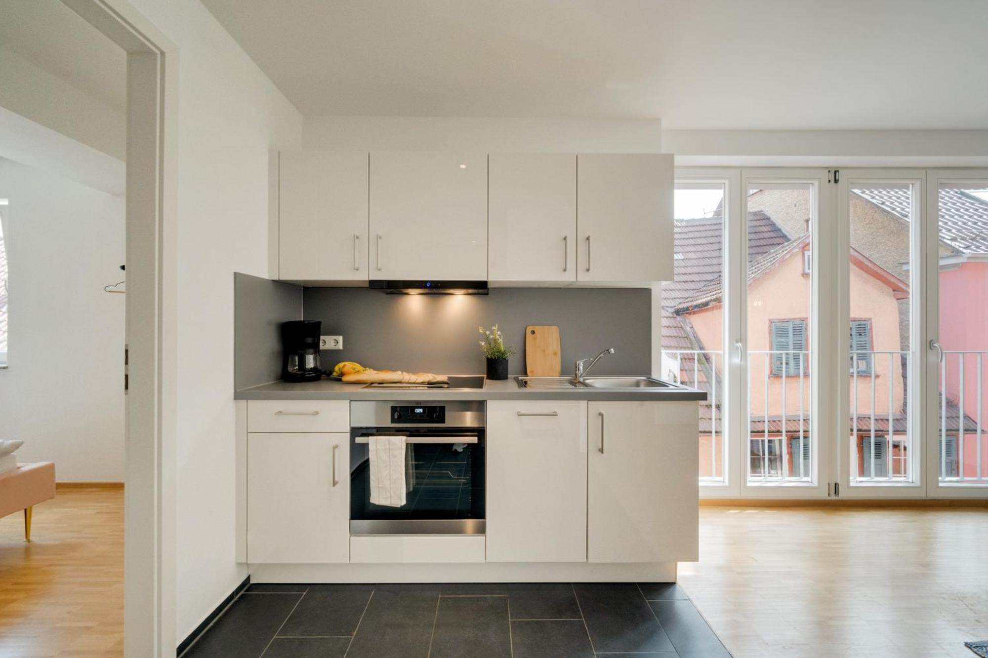 Altstadt Apartment 2 Zimmer Am Weibermarkt 罗伊特林根 外观 照片