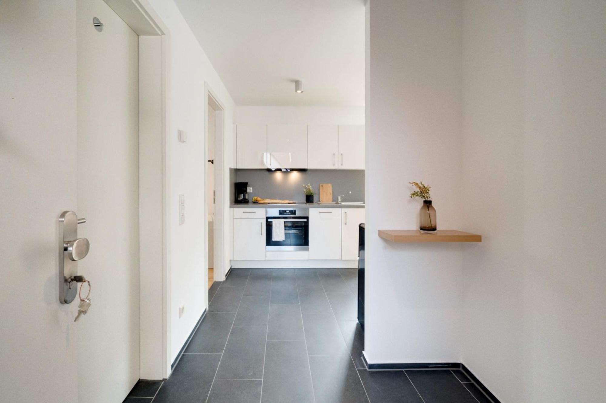Altstadt Apartment 2 Zimmer Am Weibermarkt 罗伊特林根 外观 照片